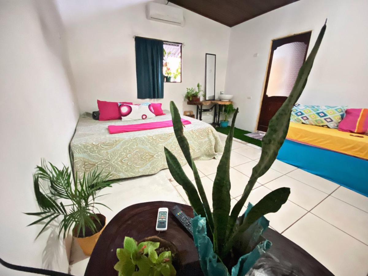 Passiflora'S Apartamento Quepos Exterior foto